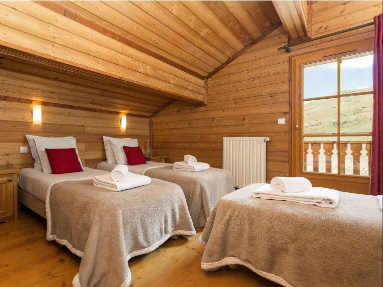 Chalet de L'Altiport Type DGA o.a. Anika
