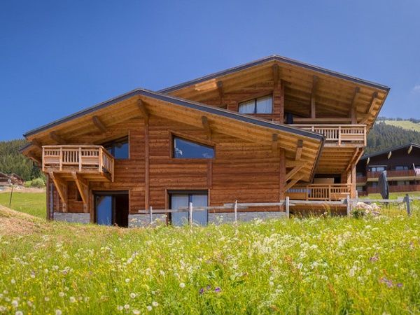 Chalet-appartement Le Savoyard met buiten-whirlpool