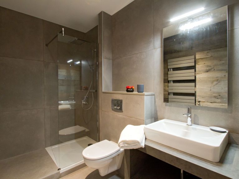 Chalet Nuance de Blanc met privé-sauna en buiten-whirlpool