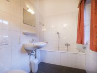 Chalet Schöneben Bauernhaus Oostzijde met sauna-20