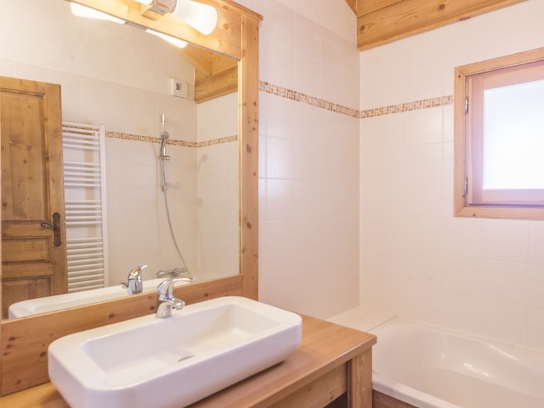 Chalet-appartement Dame Blanche 28 (combinatie 2x 14) personen met twee sauna's