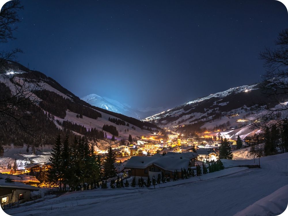 Saalbach by night