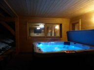 Chalet Bruno met buiten-whirlpool-21