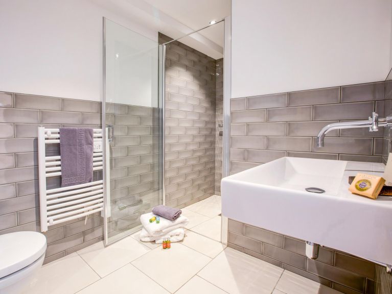 Chalet Les Trois Bonheurs met buiten-whirlpool