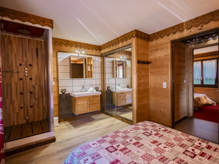 Chalet-appartement l'Ours met buiten-whirlpool