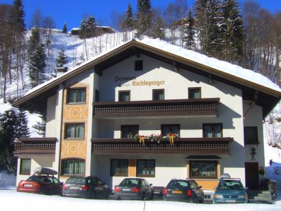 Pension Haus Riedlsperger Z05 - 2-persoonskamer met badkamer op de gang, incl. ontbijt-1
