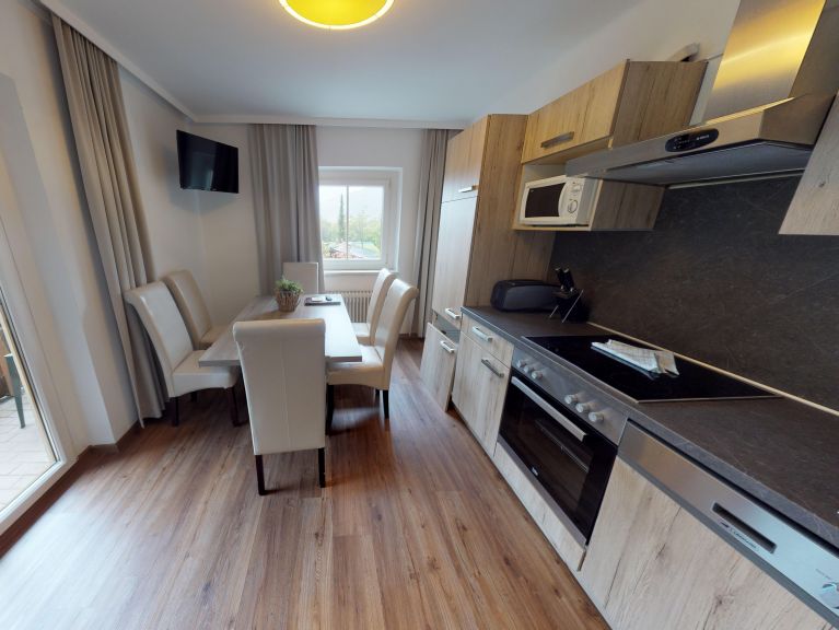 Chalet Edelweiss am See Combi, 5 apt. incl. gezamenlijke keuken en eetruimte