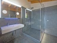 Chalet Harmonie met sauna en buiten-whirlpool-11