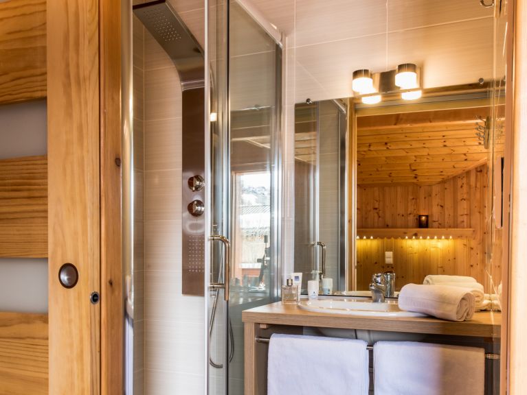 Chalet Lacuzon Snow Paradise
