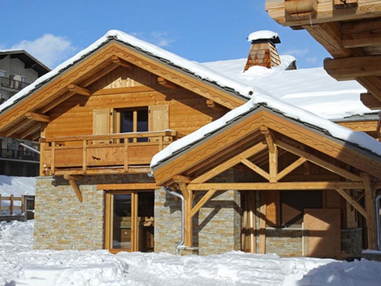 Chalet Le Loup Lodge met privé zwembad en sauna