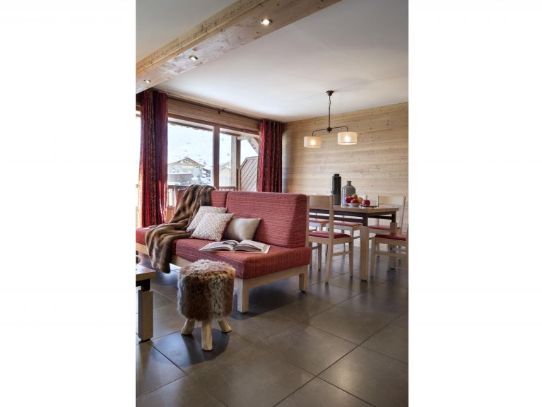 Chalet-appartement Résidence Village Montana met open haard en sauna