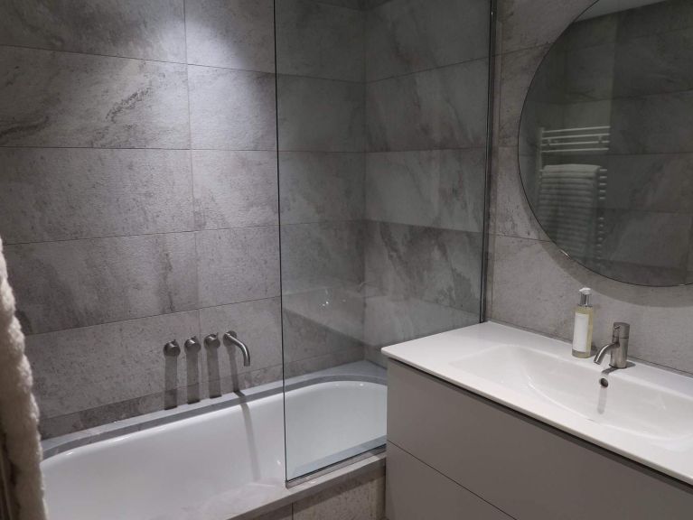 Chalet Caseblanche Retreat met houtkachel en sauna